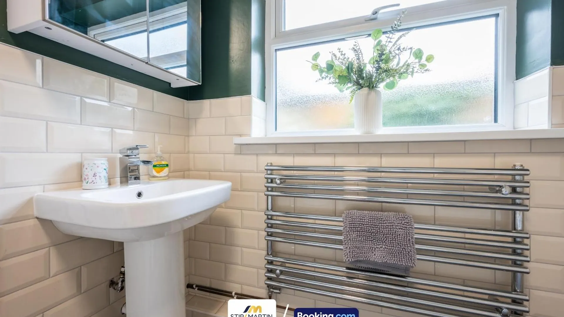 Stylish 2 Bedroom Townhouse By Stirkmartin Stays Short Lets & Serviced Accommodation Cardiff With Free Parking & Sleeps5