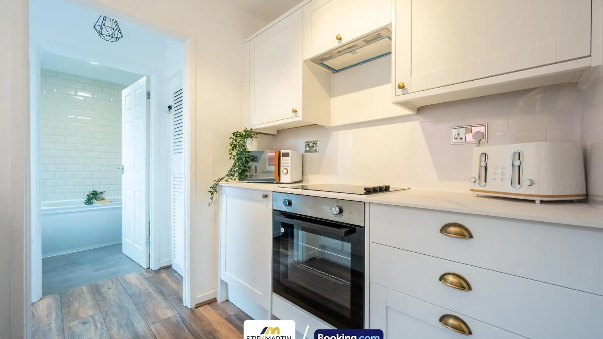 Stylish 2 Bedroom Townhouse By Stirkmartin Stays Short Lets & Serviced Accommodation Cardiff With Free Parking & Sleeps5 0*,